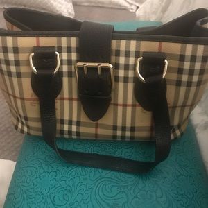 Burberry Purse.